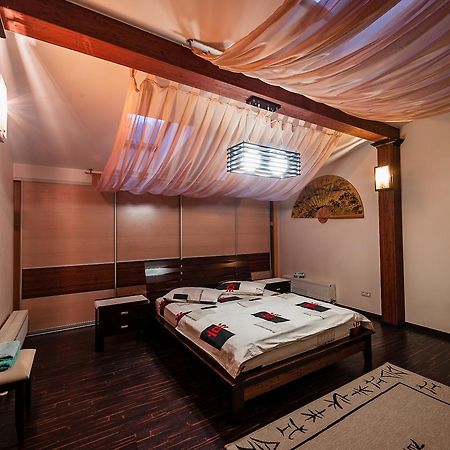 Ferienwohnung Deribasovskaya Tsentr Odessa Exterior foto