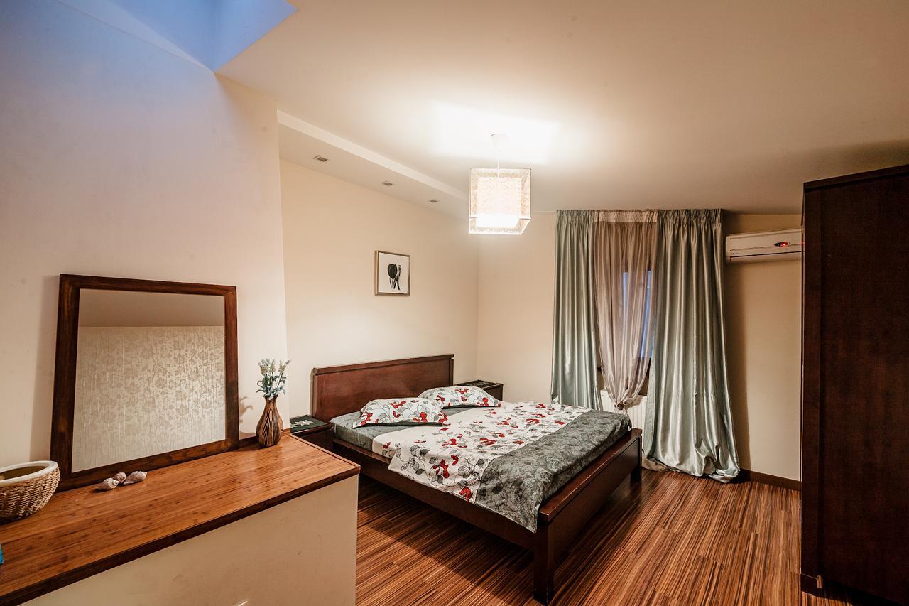 Ferienwohnung Deribasovskaya Tsentr Odessa Exterior foto
